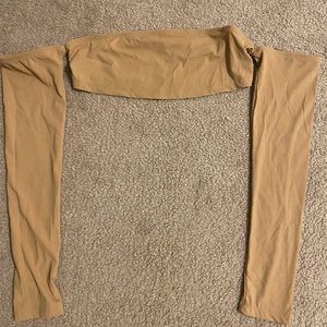 BUY NOW SALE‼️ Brown off the shoulder “long sleeve” super crop top